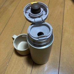 ★格安！新品・未使用品！ステンレス製のおしゃれな水筒！200mlの画像