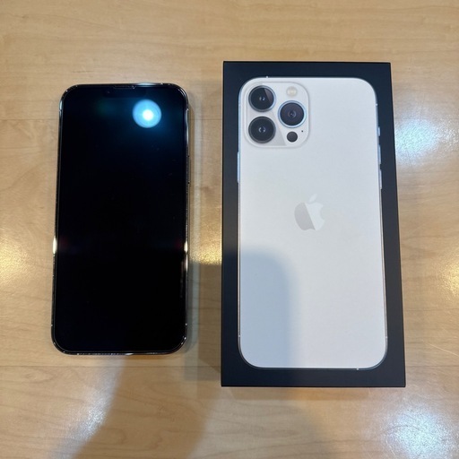 美品　 iPhone 13 Promax 256GB シルバー SIMフリー
