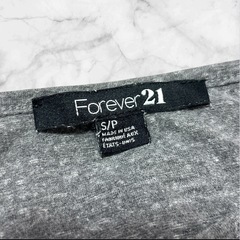 フォーエバー21❤レース切り替え　ラグラン　長袖Tシャツ シースルーの画像