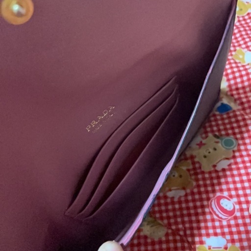 PRADA 新作人気長財布中古