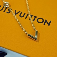 VUITTON