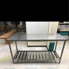 ステンレステーブル　作業台探してます