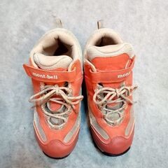 モンベル　ハイキングシューズ
