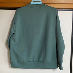 【新品💫】少し肌寒い今の時期にトップスの画像