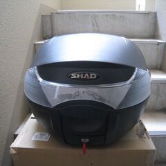 大阪市内より　SHAD トップケース リアボックス　SH33 バ...