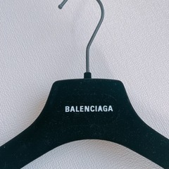 BALENCIAGA ハンガー