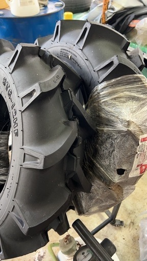 トラクター用フロントタイヤ