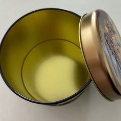 ディズニー缶　お菓子缶の画像