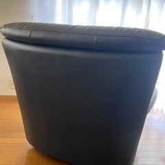 革張りソファー（1人用.座面回転式）の画像