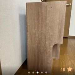 ロウヤ 本棚の画像