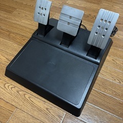 Thrustmaster スラストマスター ステアリングコントローラー T300RS GT Editionの画像
