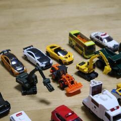 プレゼントにも☆ミニカー大量（トミカ26台含みます）の画像