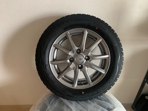 スタッドレスタイヤ4本セット(ホイール込み)※現在取引中