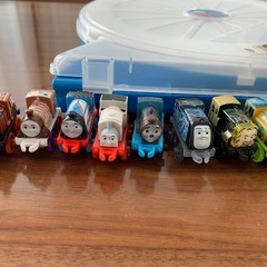 トーマスminis15個ケース付き
の画像