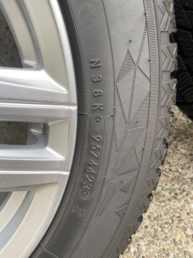 2023年製スタッドレスタイヤ　205/55/r16 アルミホイルつき
 ４本セット