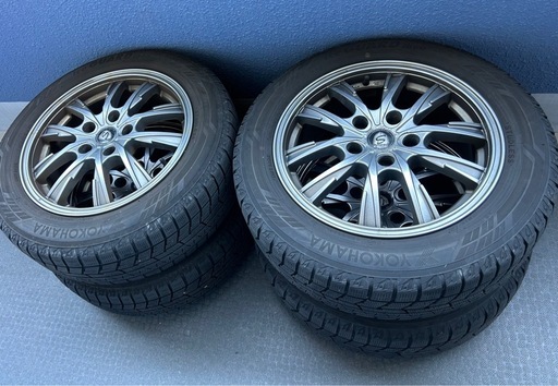 スタッドレスタイヤホイール4本セット　195/60R16 　セレナ