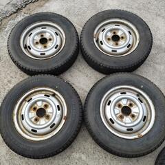中古スタッドレスタイヤ　145R/12LT