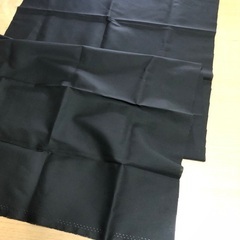シーチングっぽい黒い布2枚