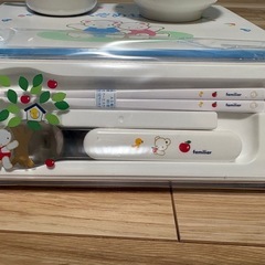 【未使用品】familiar 食器セット リンゴ柄の画像