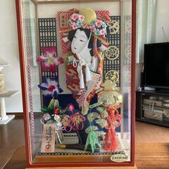 羽子板（ガラスケース、オルゴール付き）