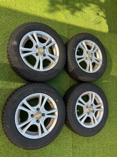 スタッドレスタイヤ　175/65/R14