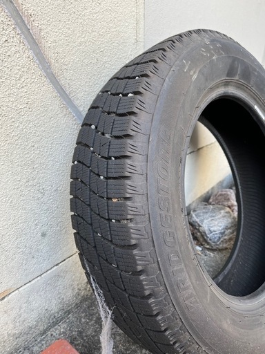 スタッドレスタイヤ　4本