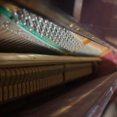 ピアノ本体　イス付きの画像