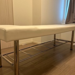 エステ、マッサージベッド