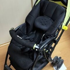 ベビーカー　Aprica LuxunaAir