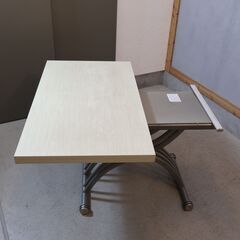 イタリアのブランド”OZZIO ITALIA(オッジオイタリア)”のSALISCENDI(サリスカンディ) リフティングテーブル。昇降とバタフライ天板の機能がついたモダンなリビングダイニングテーブル！の画像