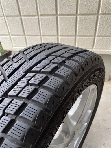 225/60R17スタッドレスタイヤ(ホイールセット)エクストレイル