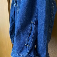 【美品💫】今の時期に！軽いデニムジャケット　ポケットつきの画像