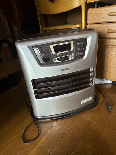 トヨトミファンヒーター　7リットルタンク
