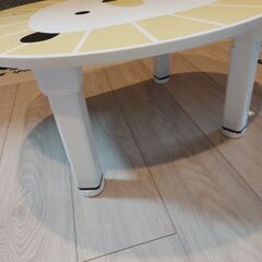 対応中　ちいさいテーブル　ライオン