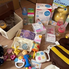 ベビーグッズまとめ売り、歩行器、母乳実感、哺乳瓶、抱っこ紐、おもちゃの画像