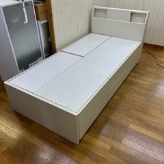 おすすめ商品!! 未使用マットレス付き!! ニトリベッドフレーム&AVENCO