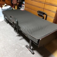 昨年購入　電動ベッドお譲り致します。　美品の画像