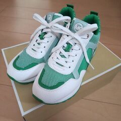 マイケルコース　スニーカー　グリーン　緑　24cmの画像
