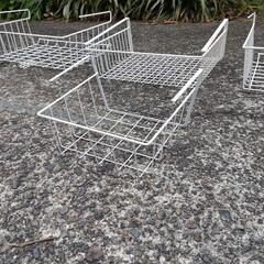 　戸棚下収納ラック　収納用品の画像