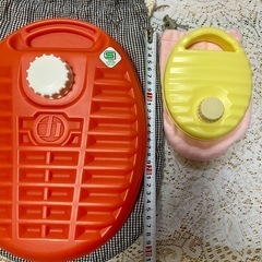 【値下】【美品】湯たんぽ2つ大小セットカバー付！２つまとめての画像