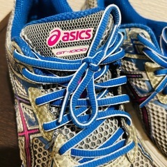 無料　スニーカー　ASICS  サングラス  の画像