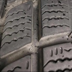 スタッドレスタイヤ GOODYEAR ICENAVI 215/65/16お取引中の画像