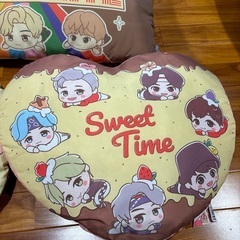 タイニータン　BTS クッションの画像