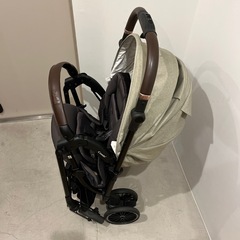 新生児〜　コンビベビーカー