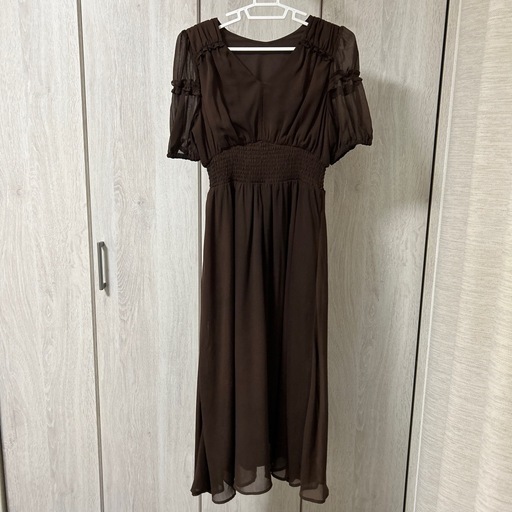 ブラウン スモッキングウエスト ドレス ミディ丈