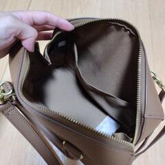 ショルダーバッグ24cmX10cmX19cmの画像