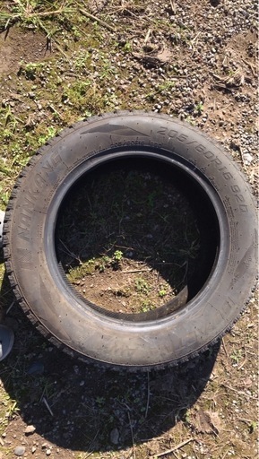 スタッドレスタイヤ205/60R16
