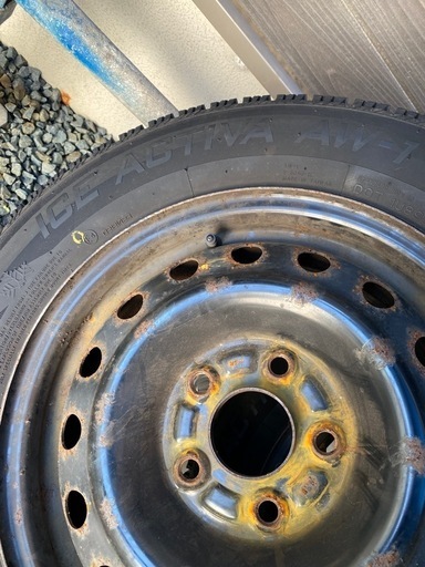 スタッドレスタイヤ205/65R15