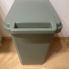 SABIRO ダストボックス　フタ付き　45リットル グリーン
