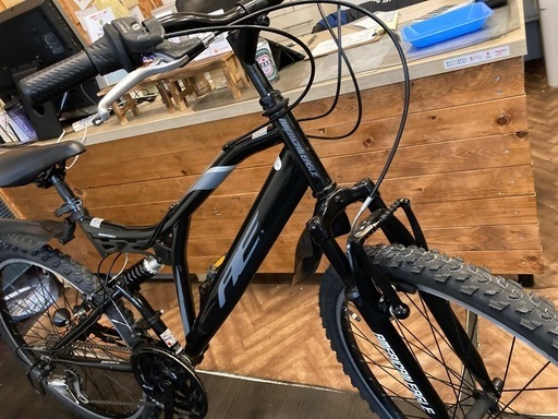 【AMERICAN EAGLE MTB前後タイヤ・後輪チューブ新品！】ダブルサスペンション付き　3×6速　26インチマウンテンバイク　ブラック